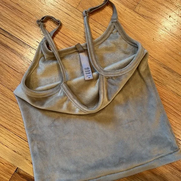SKIMS GOLD VELVET TANK-TOP SWEAT-SUIT🤩 - Picture 3 of 5